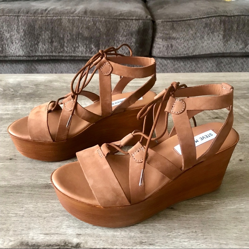 Platform Wedge Sandals - Steve Madden - Cognac